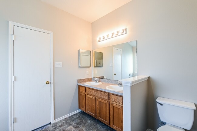 Building Photo - 7727 Painted Desert Dr