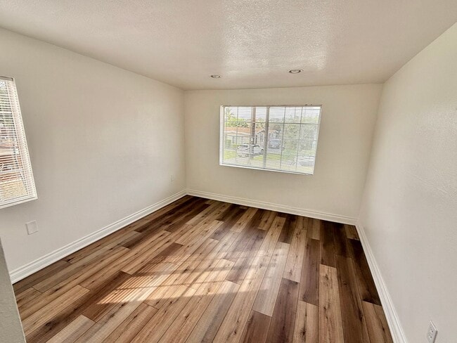 Building Photo - COMING SOON! Spacious 4 Bedroom, 3 Bathroom Home with Driveway