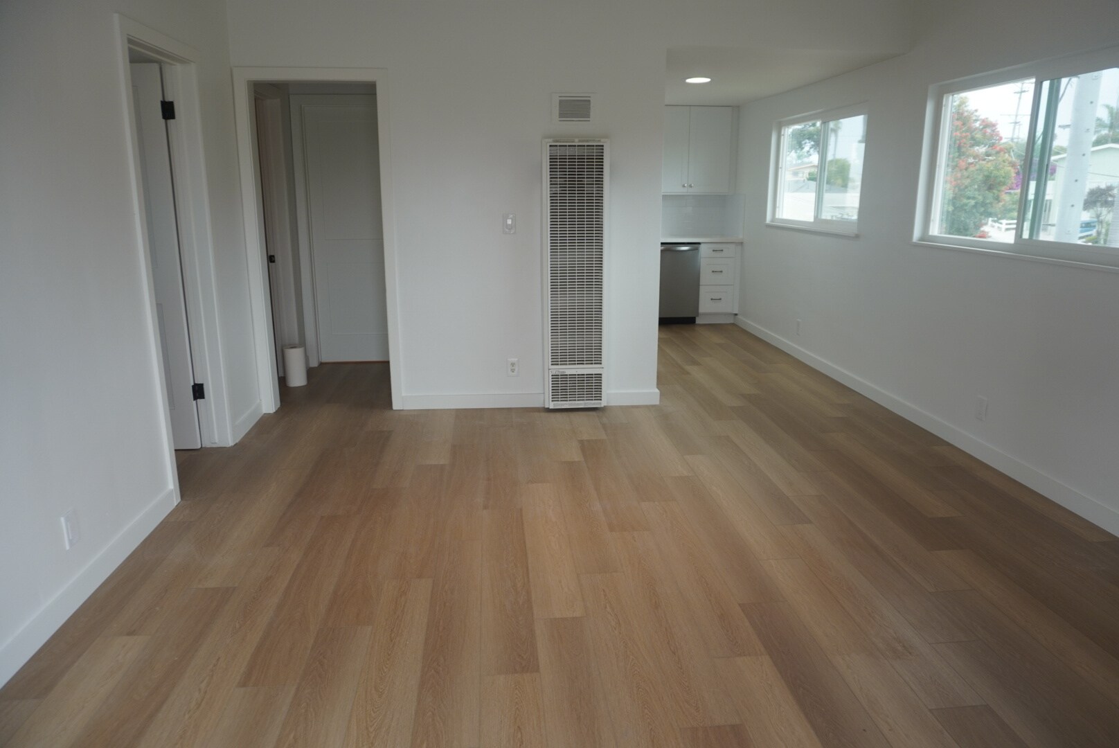 Building Photo - 305 Avenida Madrid