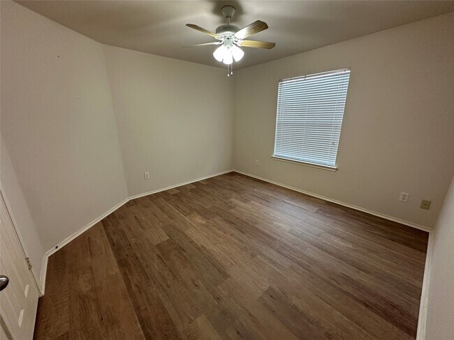 Building Photo - 10427 Hamlet Vale Ct