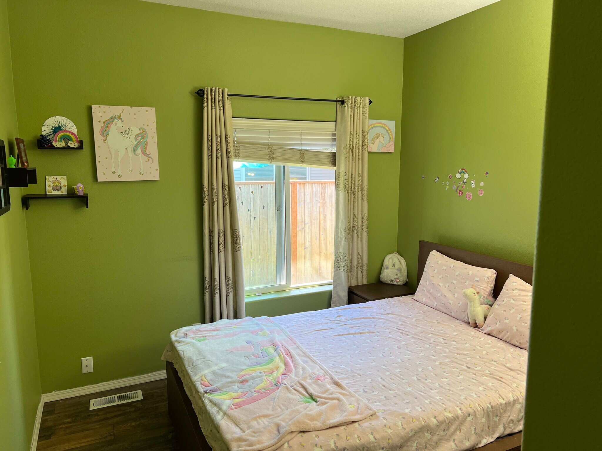 Building Photo - 2346 NE Ashton Way