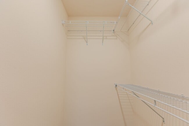 Building Photo - 1137 St Andrews Dr