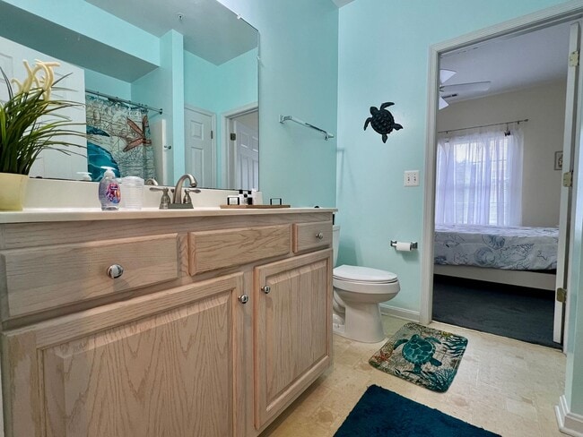 Building Photo - ADORABLE 2 BR, 2 BA CONDO - FURNISHED OR U...