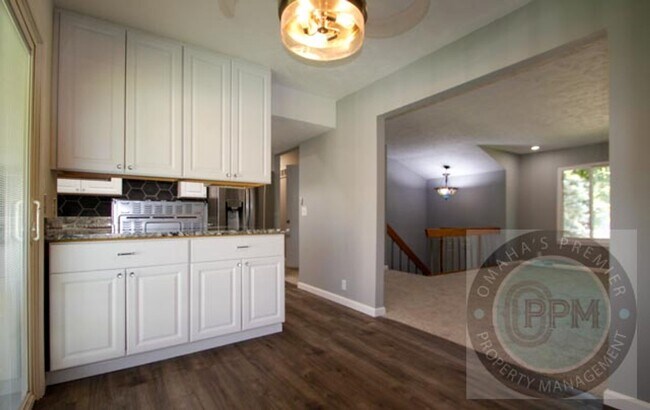 Building Photo - Beautiful 3Bd/2Ba home in Omaha, NE | Finished Basement!