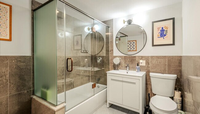 Building Photo - 223 Paxinos Dr