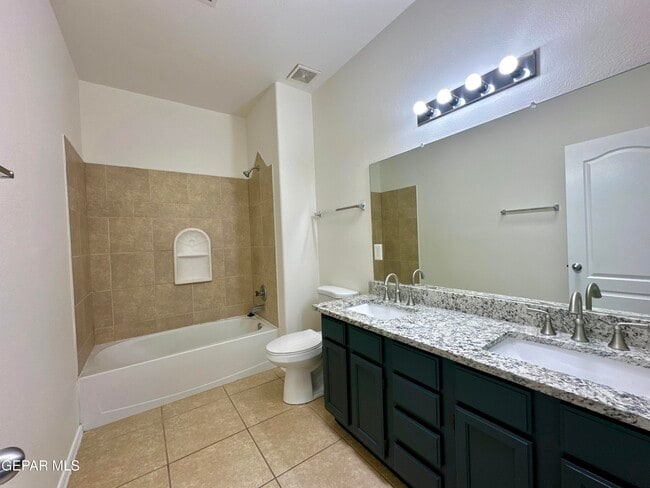 Building Photo - 14104 Robert Ituarte Dr