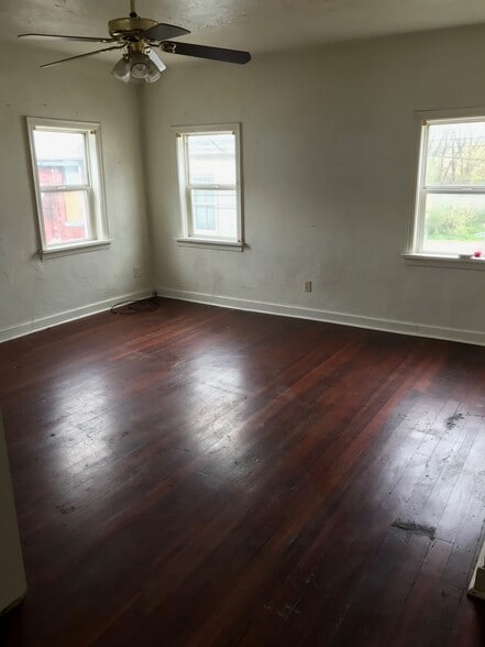 Building Photo - 2816 Edwards Way