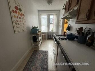 Building Photo - 40 Chester St