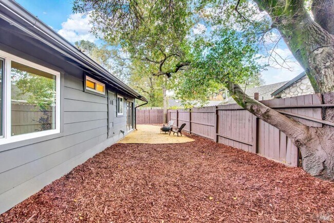 Building Photo - 6610 Oak Leaf Ct