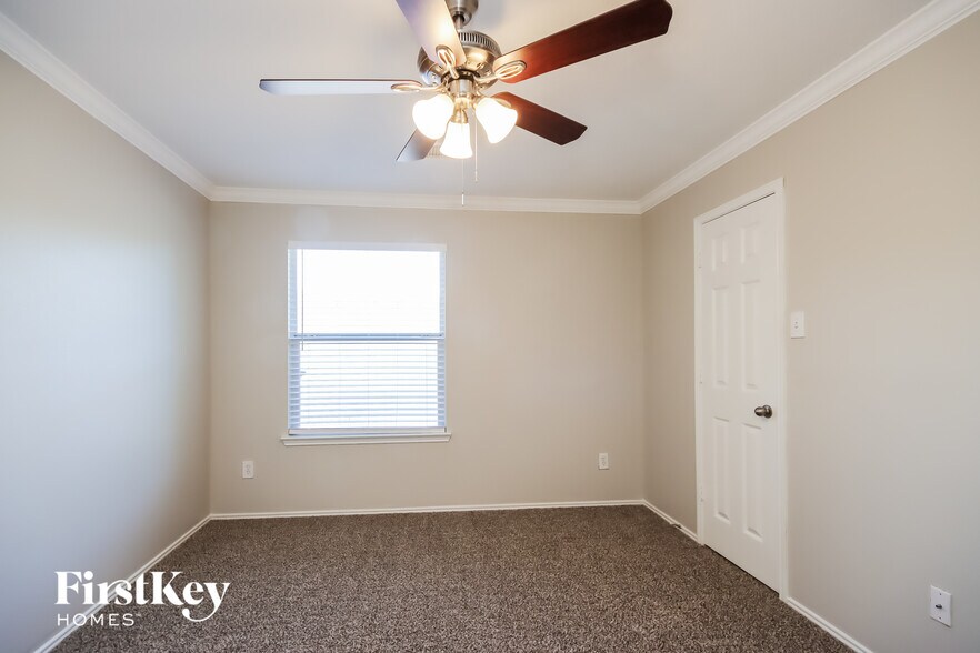 Building Photo - 20119 Mammoth Falls Dr