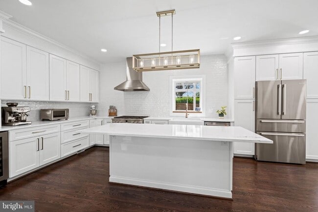 Building Photo - 6202 Massachusetts Ave