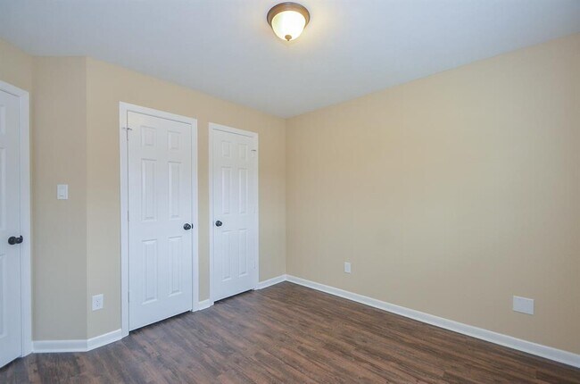 Building Photo - 5807 Cebra St