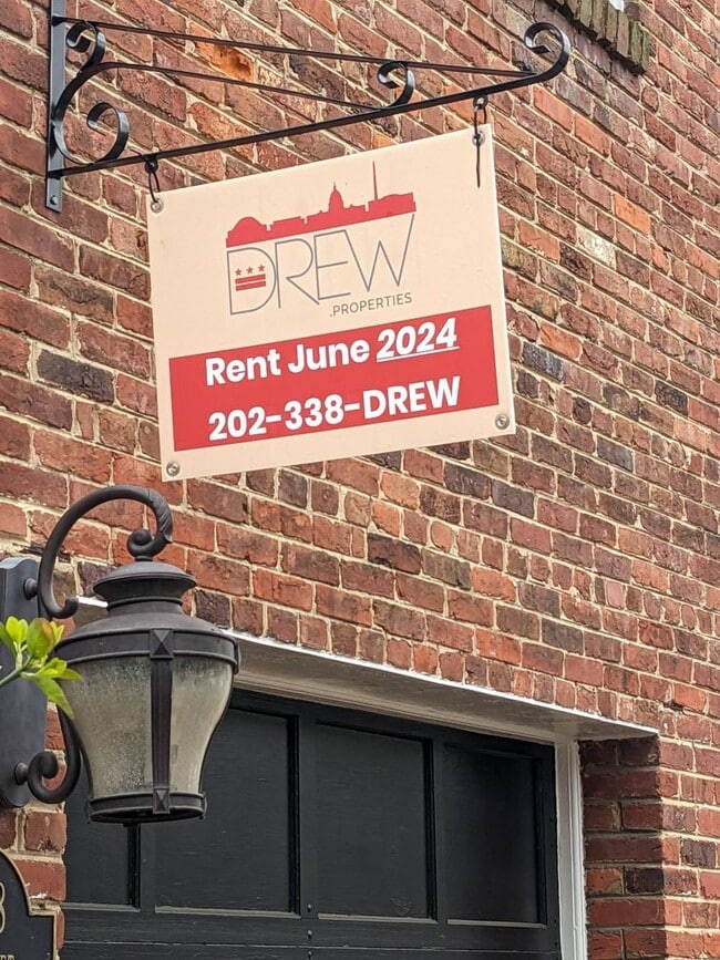 Building Photo - 3518 P St NW