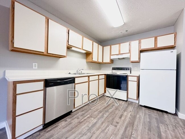 Building Photo - 1446 N Dawn Dr