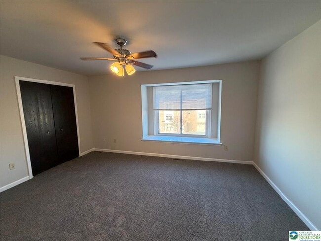 Building Photo - 350 Moty Dr