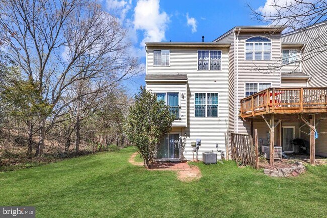 Building Photo - 14257 Hunters Run Way