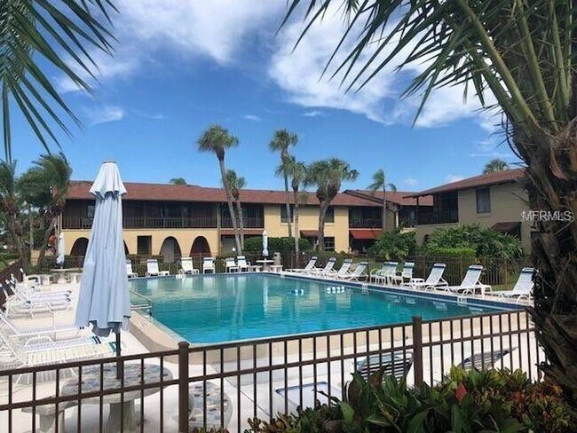 Building Photo - 534 Plaza Seville Ct