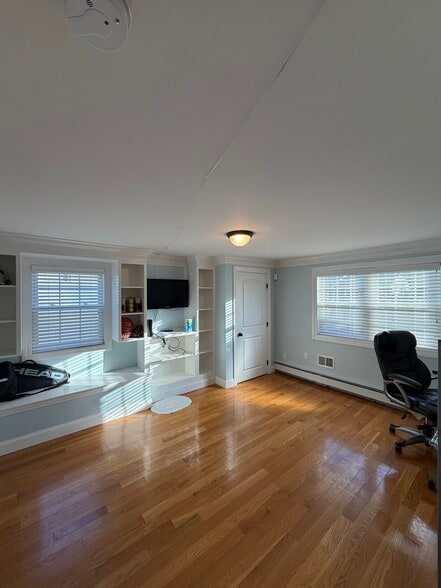 Building Photo - 100 Kimball Rd