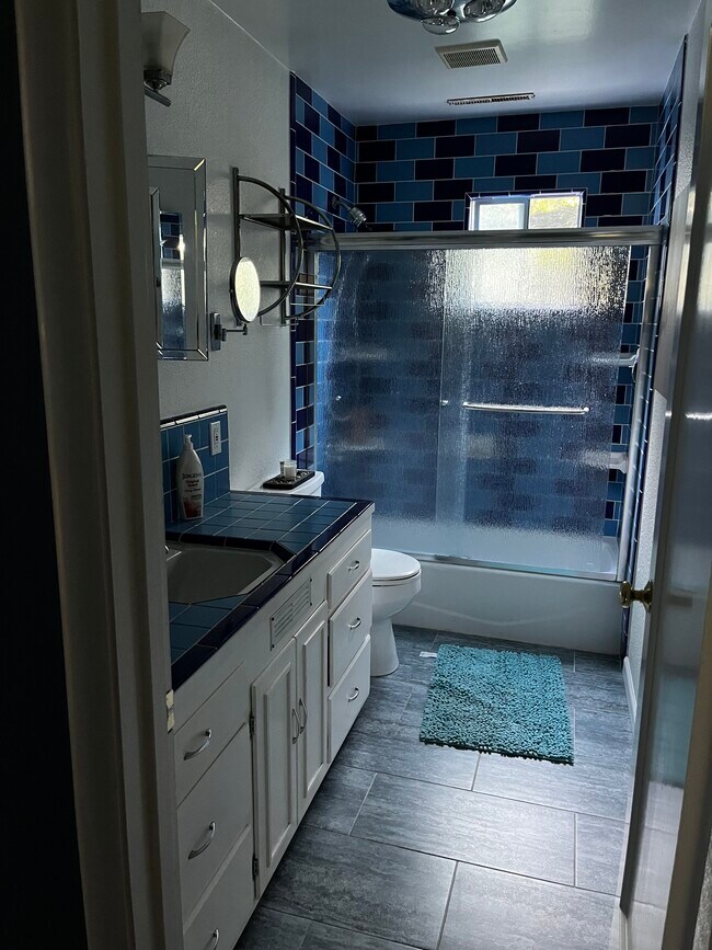 Building Photo - 3429 Bernal Ave