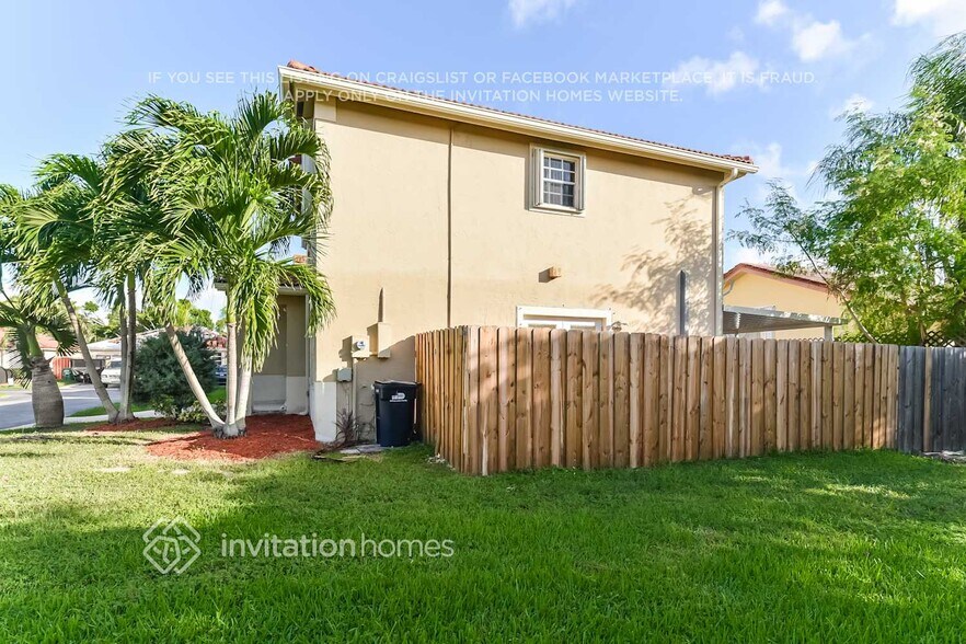 Building Photo - 9121 SW 215th Terrace
