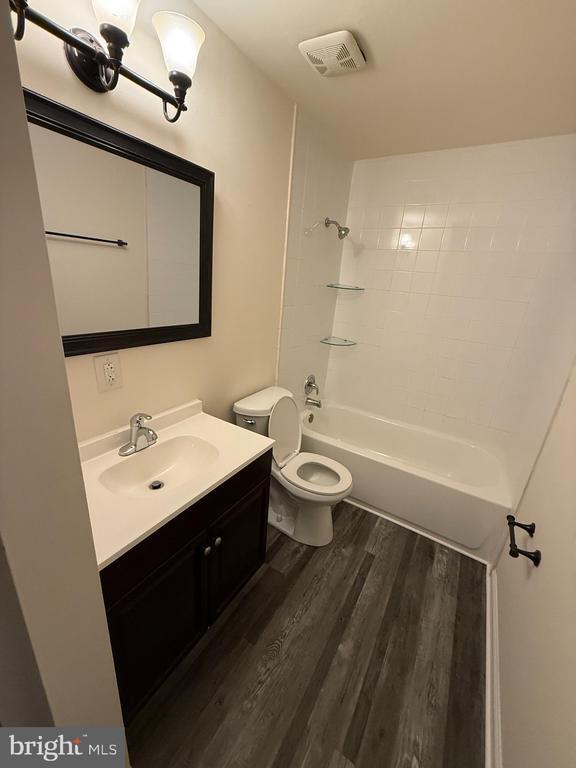 Building Photo - 3519 Buffalo Ct