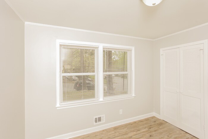 Building Photo - 448 Pitney Rd