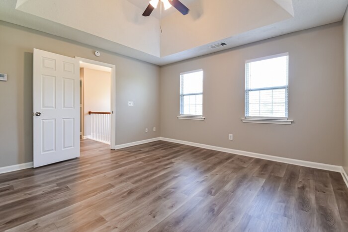 Building Photo - 5144 Meadows Lake Dr