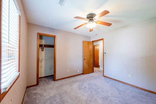 Building Photo - 2301 Winchester Dr