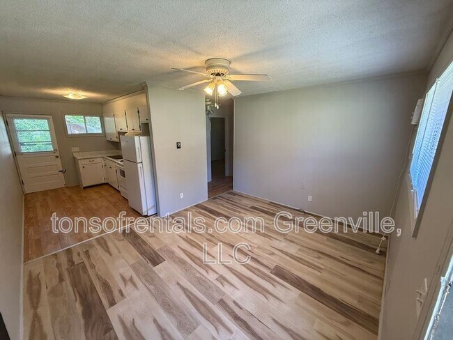 Building Photo - 133 C Pleasant Drive