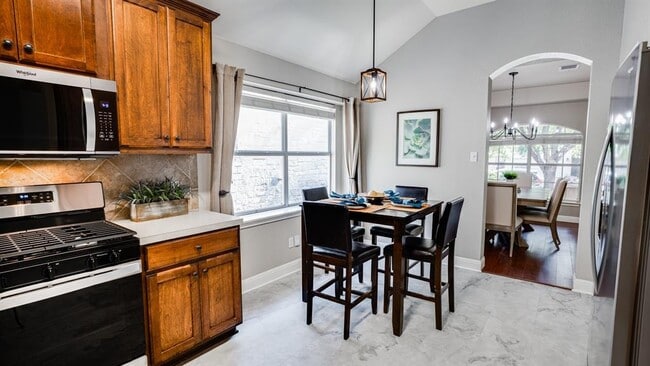 Building Photo - 725 Crane Canyon Pl