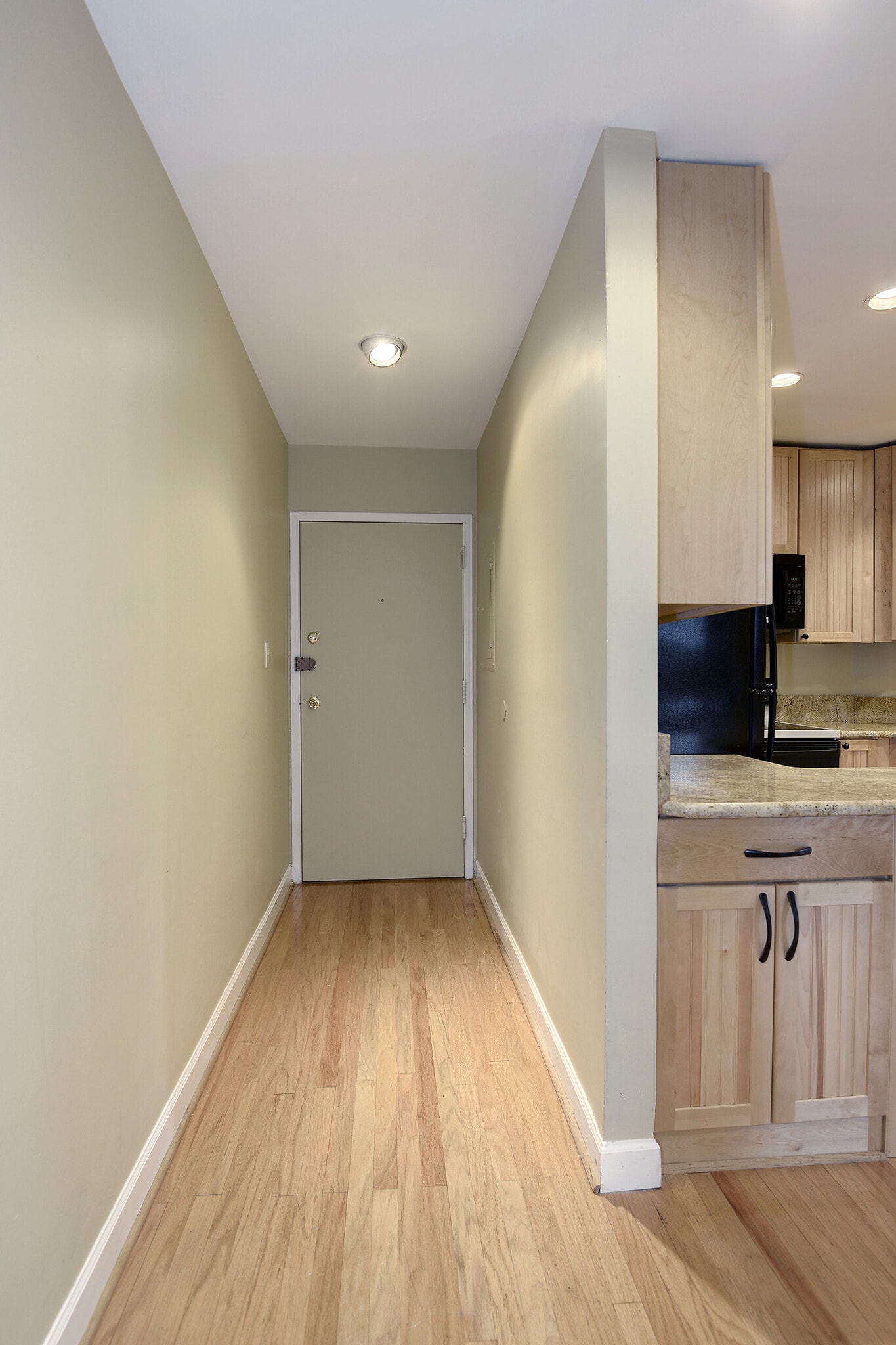 Entry hall - 1741 T Street Northwest