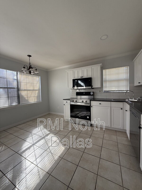 Building Photo - 2872 Harbinger Ln