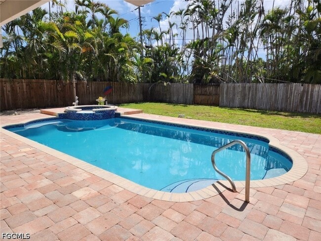 Building Photo - 15410 Allen Way