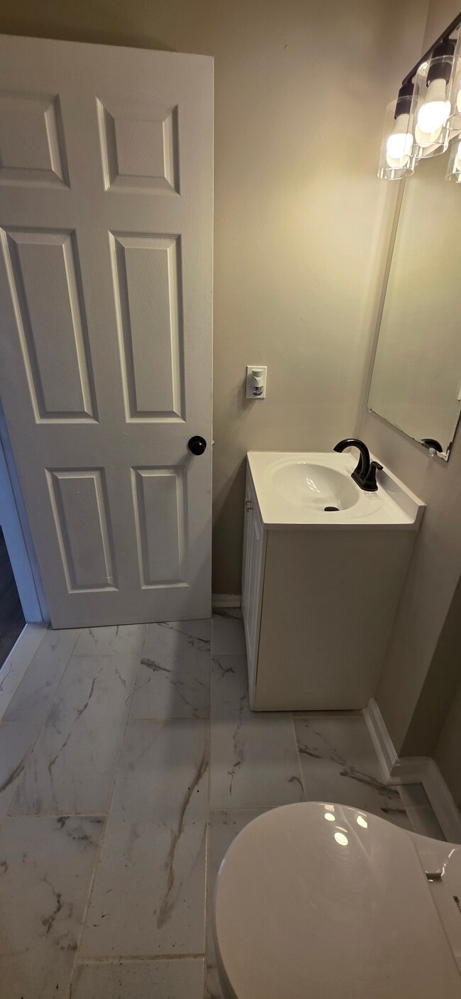 Building Photo - 3309 Noble St