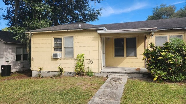 Building Photo - Beautifully restored 1/1 unit - Available ...