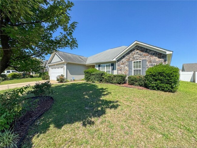 Building Photo - 136 Ivy Stone Dr