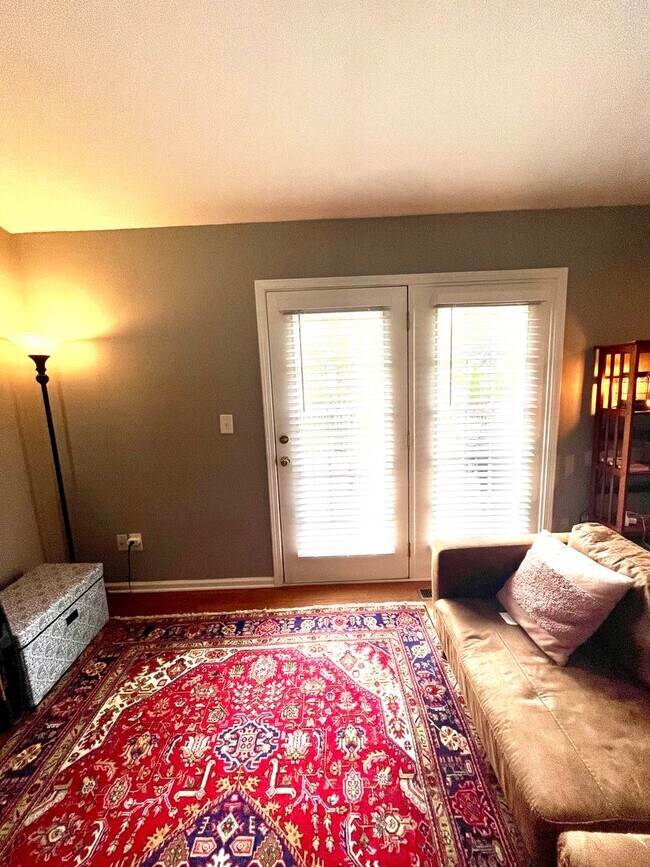 Building Photo - Updated 4 bedroom, 3 bath Home in Christiansburg