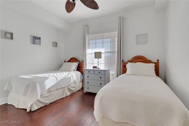 Building Photo - 401 Bayfront Pl