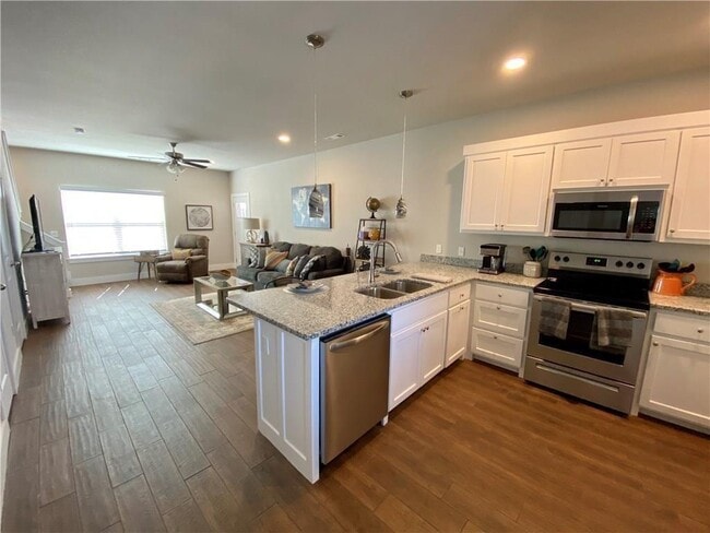 Building Photo - 7608 Har-Ber Ave