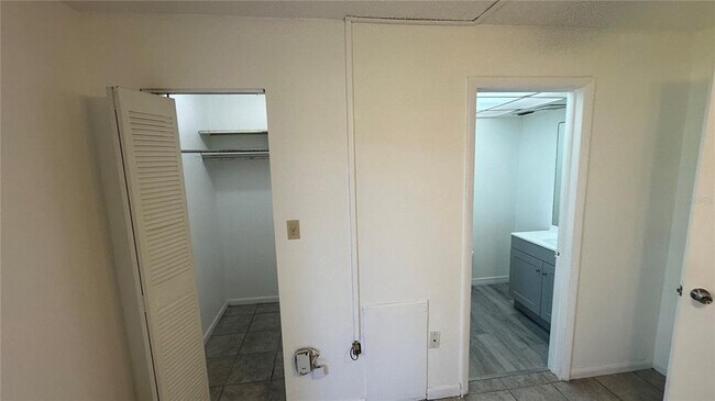 Building Photo - 4507 3rd St Cir W