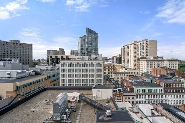 Building Photo - 449-463-463 Washington St