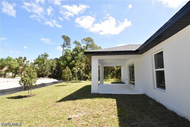 Building Photo - 3393 Fergus St