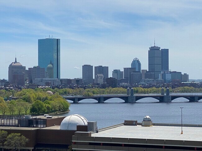 Building Photo - 10 Museum Way