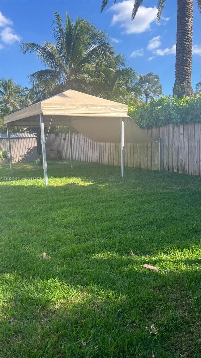 Building Photo - 15804 SW 99th Terrace