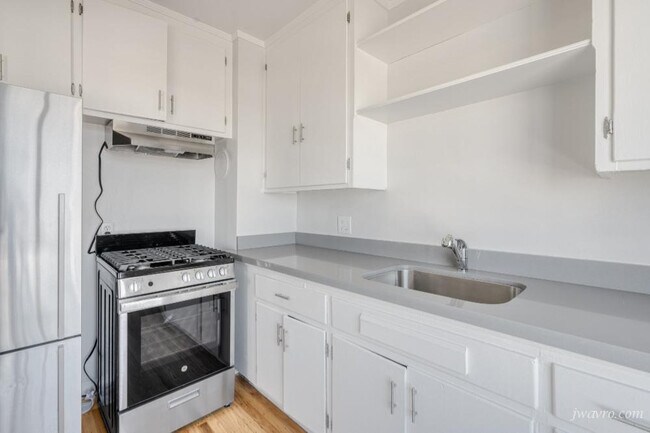 Building Photo - 80 Terra Vista Ave