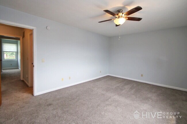 Building Photo - 3-Bedroom, 2.5-Bath Townhouse with Finishe...