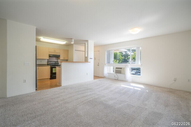 Building Photo - Available now!  3-bedroom, 2-bath, 2 parking Townhome in Mililani Mauka