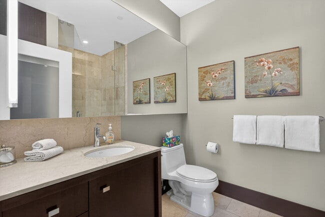 Building Photo - 1001 NW Lovejoy St