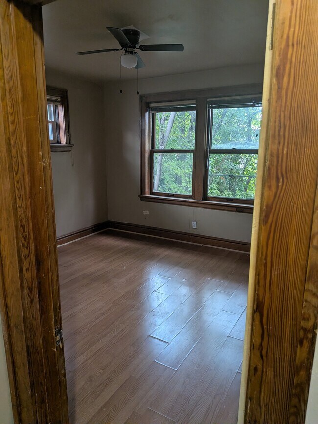 Building Photo - 4825 Farlin Ave