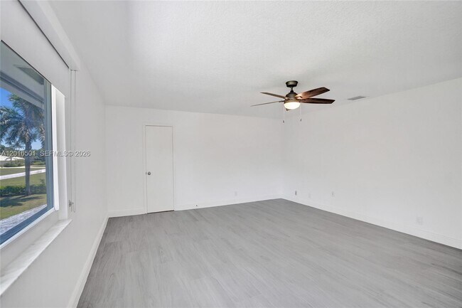 Building Photo - 4024 Frances Dr
